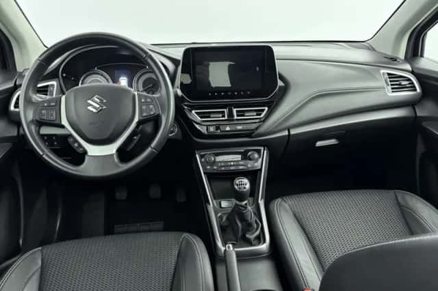 Suzuki S-Cross (2023) thumbnail 5