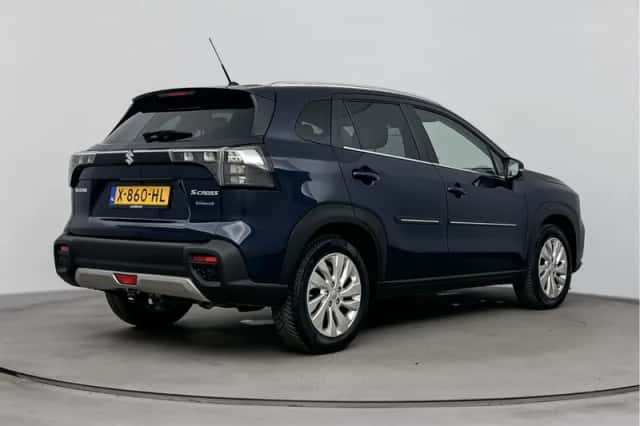 Suzuki S-Cross (2023) thumbnail 2