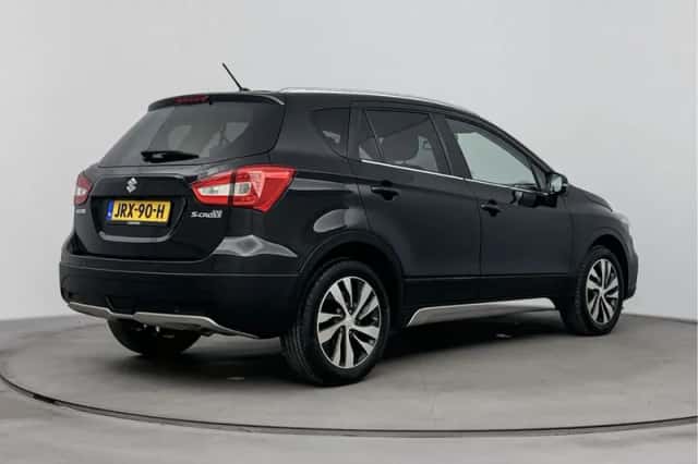 Suzuki S-Cross (2020) thumbnail 2
