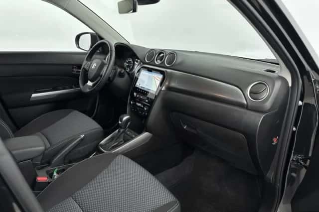 Suzuki Vitara (2025) thumbnail 6