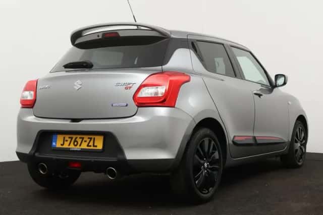 Suzuki Swift (2020) thumbnail 2