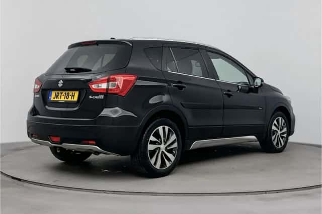 Suzuki S-Cross (2020) thumbnail 2