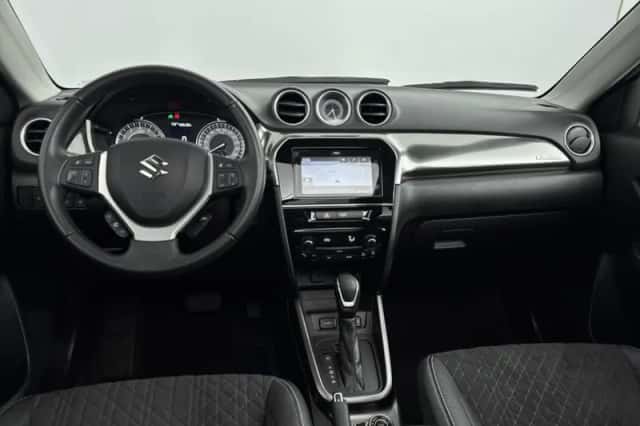 Suzuki Vitara (2022) thumbnail 4