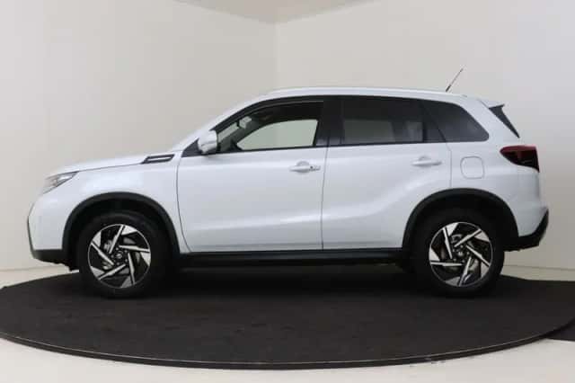 Suzuki Vitara (2025) thumbnail 3