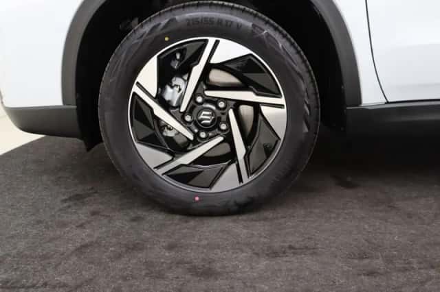 Suzuki Vitara (2025) thumbnail 4