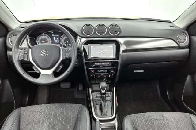 Suzuki Vitara (2023) thumbnail 4