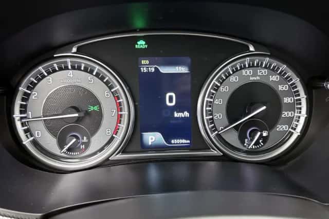 Suzuki Vitara (2023) thumbnail 5