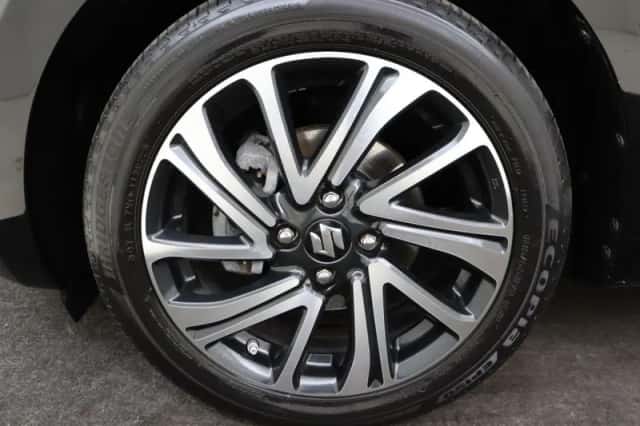 Suzuki Swift (2023) thumbnail 5