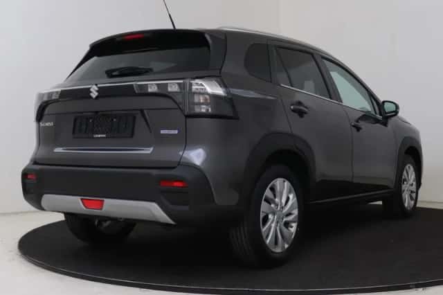 Suzuki S-Cross (2026) thumbnail 2