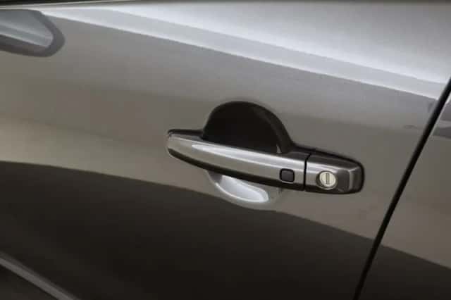 Suzuki S-Cross (2026) thumbnail 4