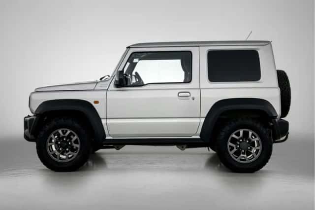 Suzuki Jimny (2019) thumbnail 3