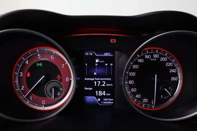 Suzuki Swift (2019) thumbnail 5