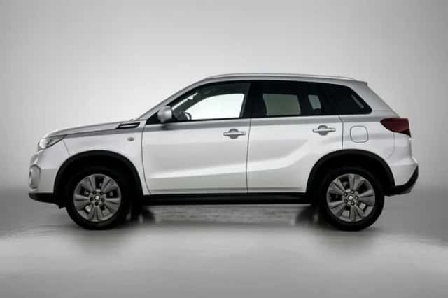 Suzuki Vitara (2023) thumbnail 3