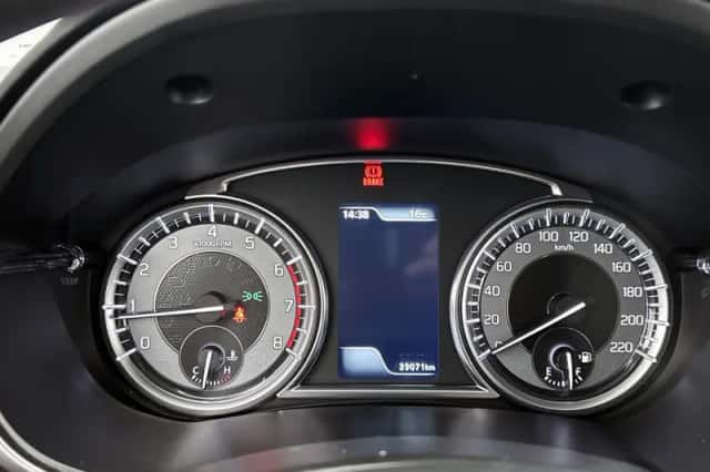 Suzuki Vitara (2023) thumbnail 5