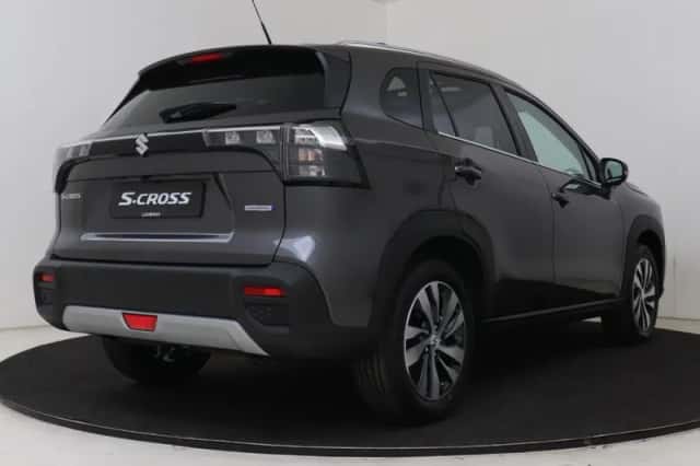 Suzuki S-Cross (2026) thumbnail 2