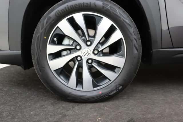 Suzuki S-Cross (2026) thumbnail 6
