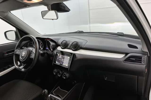 Suzuki Swift (2019) thumbnail 6