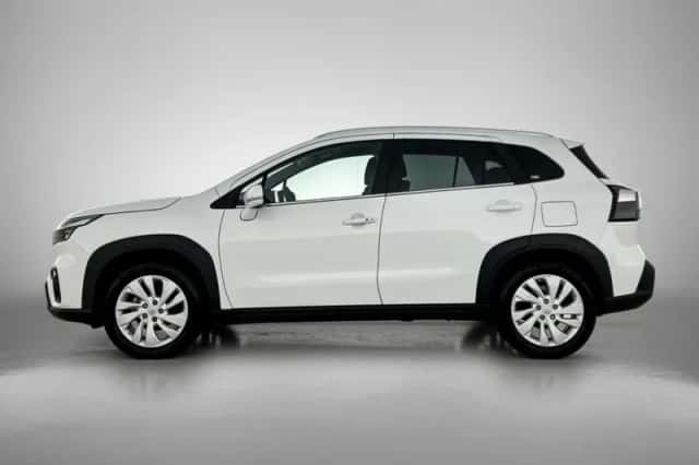 Suzuki S-Cross (2023) thumbnail 3