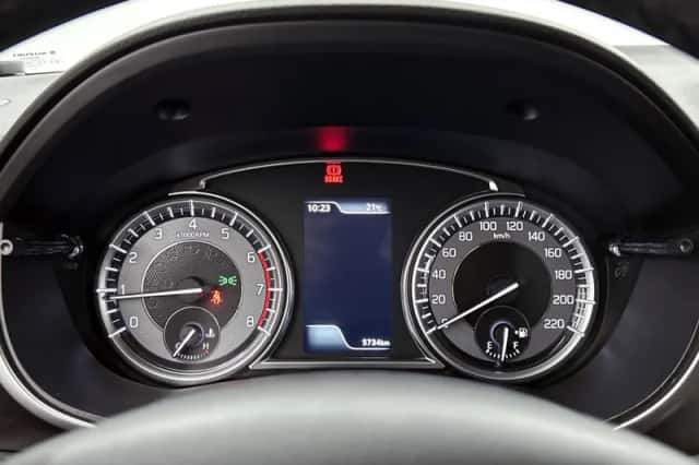 Suzuki Vitara (2023) thumbnail 5