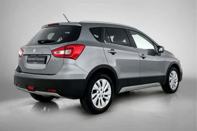Suzuki S-Cross (2018) thumbnail 2