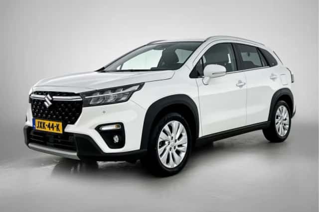 Suzuki S-Cross (2023) thumbnail 1