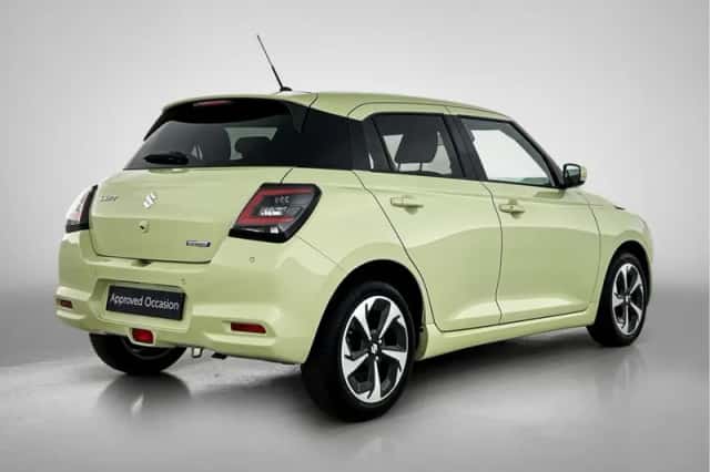 Suzuki Swift (2025) thumbnail 2