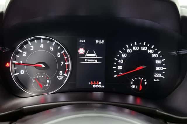 Suzuki Swift (2025) thumbnail 5