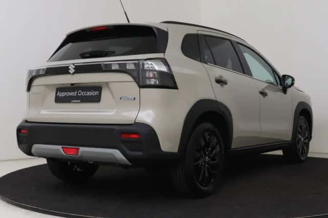 Suzuki S-Cross (2026) thumbnail 2