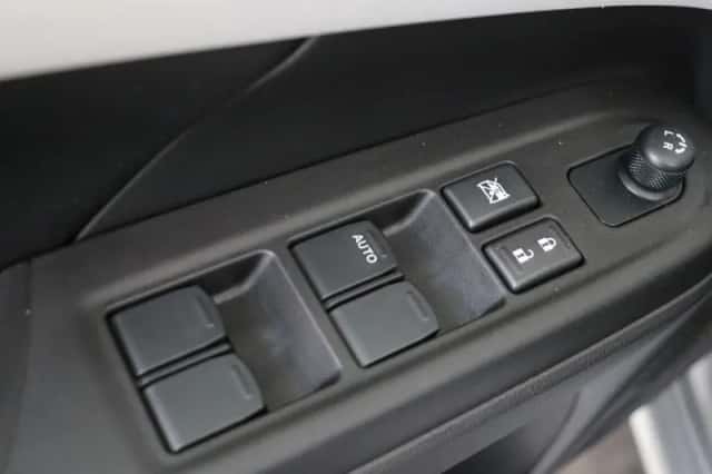 Suzuki Swift (2026) thumbnail 6