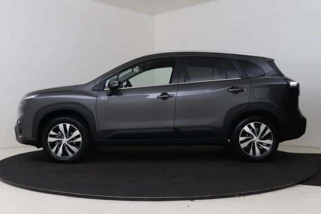 Suzuki S-Cross (2025) thumbnail 3