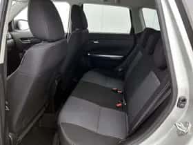 Suzuki Vitara (2023) thumbnail 4