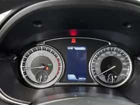 Suzuki Vitara (2023) thumbnail 5