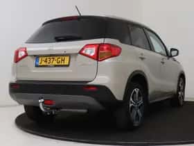 Suzuki Vitara (2016) thumbnail 2