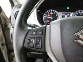 Suzuki Vitara (2016) thumbnail 11