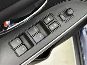 Suzuki S-Cross (2017) thumbnail 22