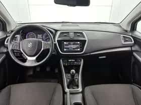 Suzuki S-Cross (2017) thumbnail 4
