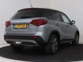 Suzuki Vitara (2021) thumbnail 2