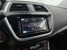 Suzuki S-Cross (2018) thumbnail 7
