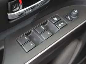 Suzuki S-Cross (2025) thumbnail 6