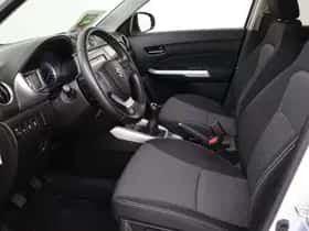Suzuki Vitara (2018) thumbnail 29
