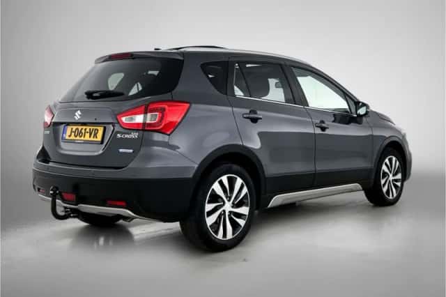 Suzuki S-Cross (2020) thumbnail 2