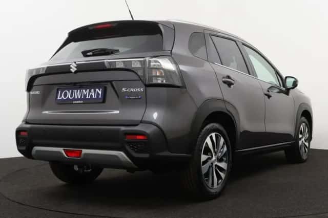Suzuki S-Cross (2026) thumbnail 2