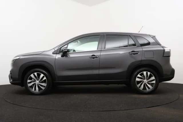 Suzuki S-Cross (2026) thumbnail 3