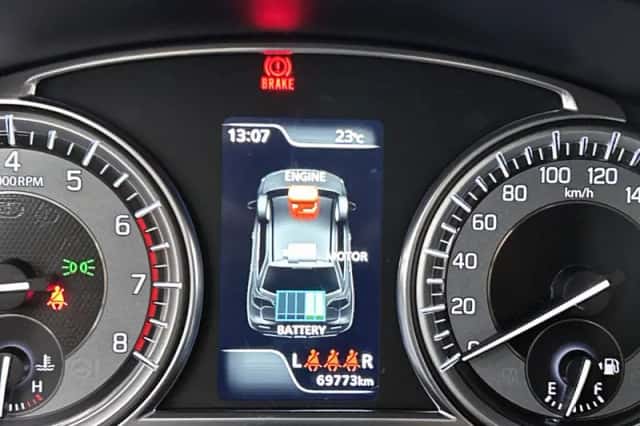 Suzuki Vitara (2023) thumbnail 5