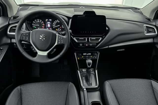 Suzuki S-Cross (2026) thumbnail 4