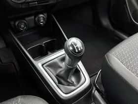 Suzuki Swift (2019) thumbnail 10