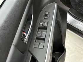 Suzuki S-Cross (2014) thumbnail 23