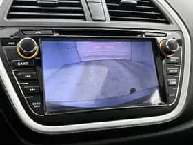 Suzuki S-Cross (2014) thumbnail 9