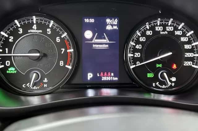 Suzuki S-Cross (2025) thumbnail 5