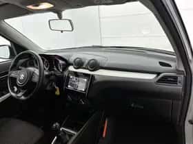 Suzuki Swift (2021) thumbnail 6